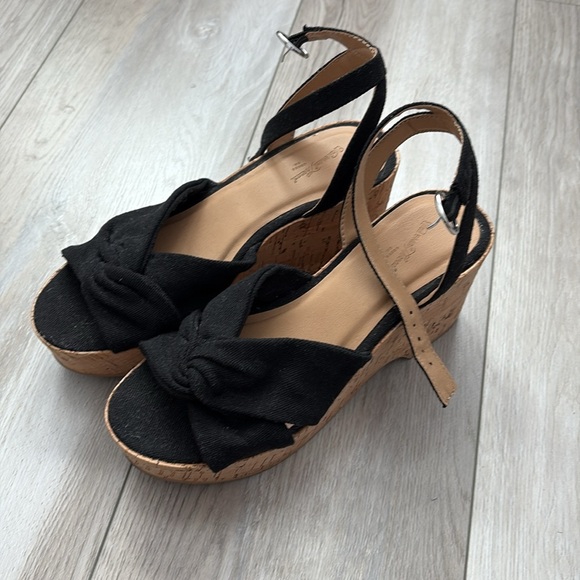 Universal Thread Women's Cork Wedge High Heels Sandals size 7 - Picture 2 of 6